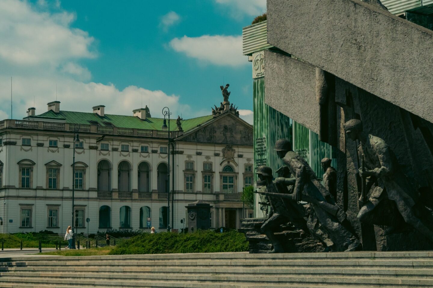 Powstanie warszawskie prezentacja – najważniejsze informacje, plan slajdów i kontekst historyczny
